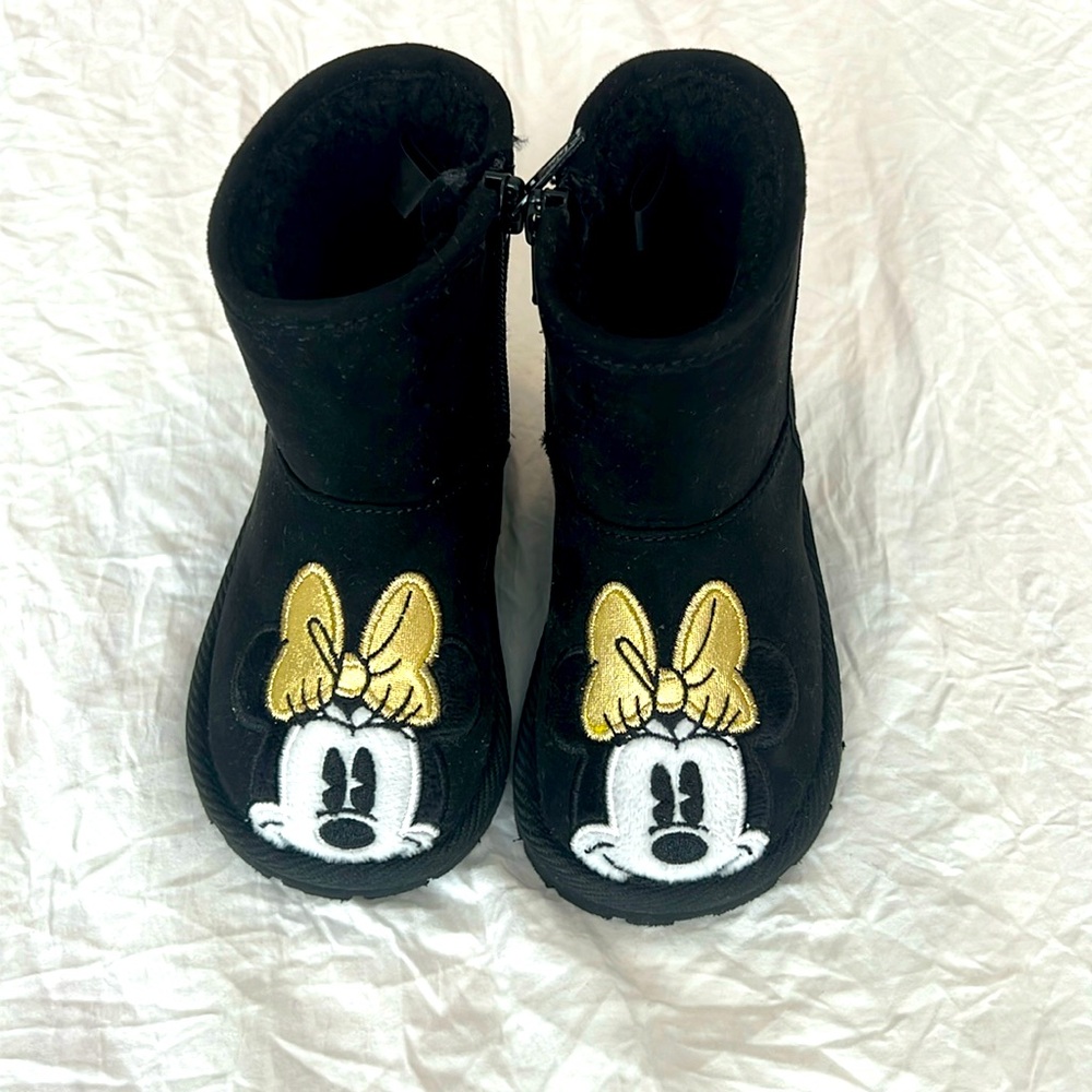 NWOT Baby GAP Minnie Mouse cozy toddler boots